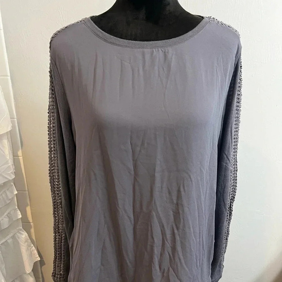 LOFT Tops - Loft long sleeve top